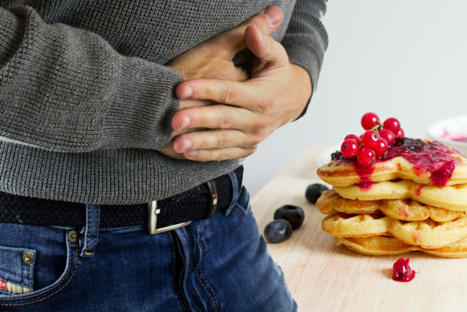 Laktoseintoleranz führt oft zu Bauchschmerzen und Blähungen