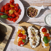 Revo Foods bringt veganen Hüttenkäse aus Aprikosenkernen auf den Markt 