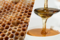 Honig vegan ersetzen - das sind die besten Alternativen